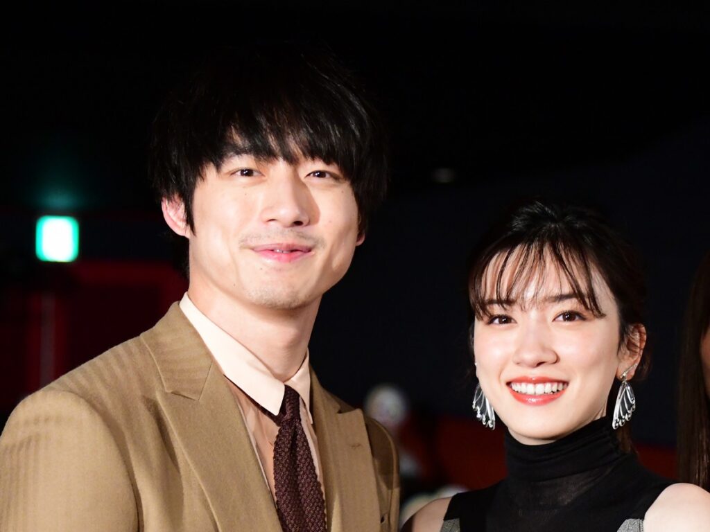永野芽郁と坂口健太郎