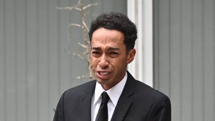 草間リチャード敬太